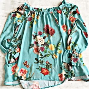 🔥SALE🔥Floral off the shoulder Top